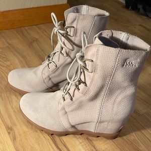 Sorel Joan of Arctic Lace up Wedge Kettle Tan White 9.5